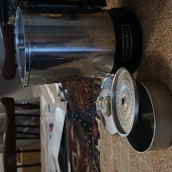 Antique Electric travel coffee percolator with 2 small mugs - Picture 9 of 15